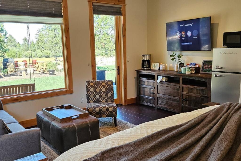 Beautiful Riverfront Near Mt Bachelor With Hot Tub Bend Exteriér fotografie