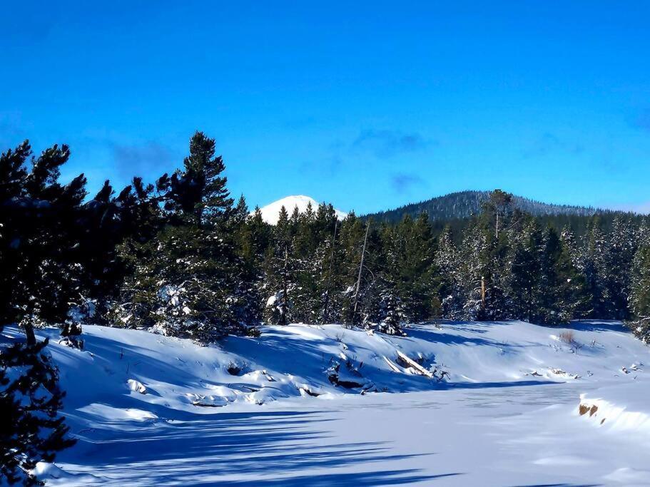 Beautiful Riverfront Near Mt Bachelor With Hot Tub Bend Exteriér fotografie