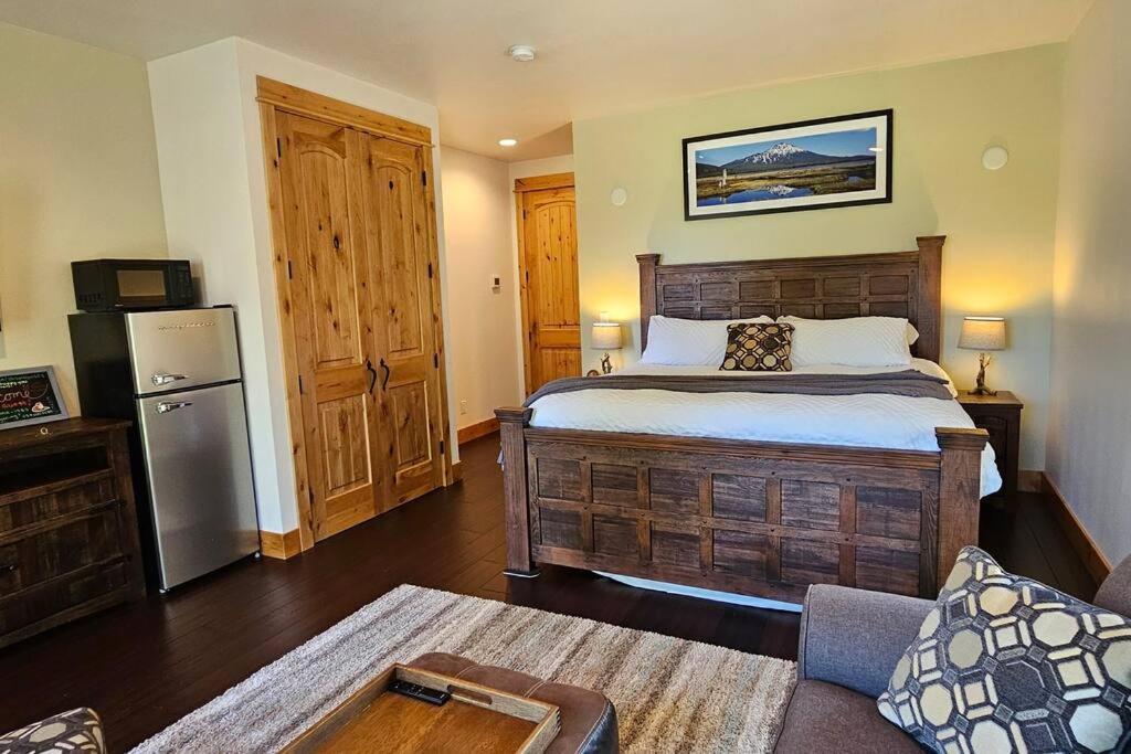 Beautiful Riverfront Near Mt Bachelor With Hot Tub Bend Exteriér fotografie