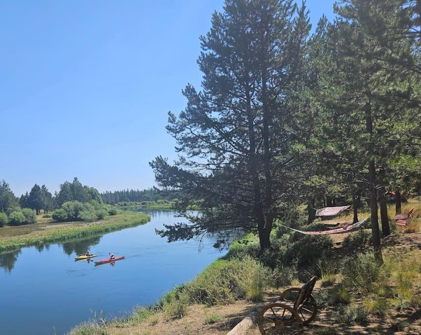 Beautiful Riverfront Near Mt Bachelor With Hot Tub Bend Exteriér fotografie